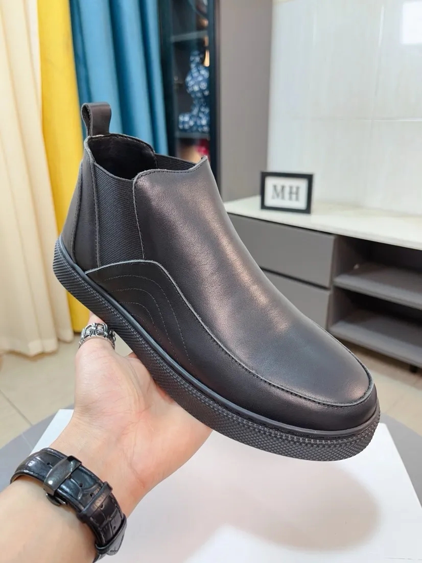 Men's shoes 💰440🌹🌹 [Prada] New high-top men's shoes for the Milan show are out, official website new model: 1 production 🔺original version, continuing the charm inheritance, innovation and tribute ⚫️Young and fashionable you must have 🎗movable feet and no smelly feet; imported cowhide mesh with wear-resistant rubber soles; suitable for all seasons, fashionable and versatile. Code number:38-44